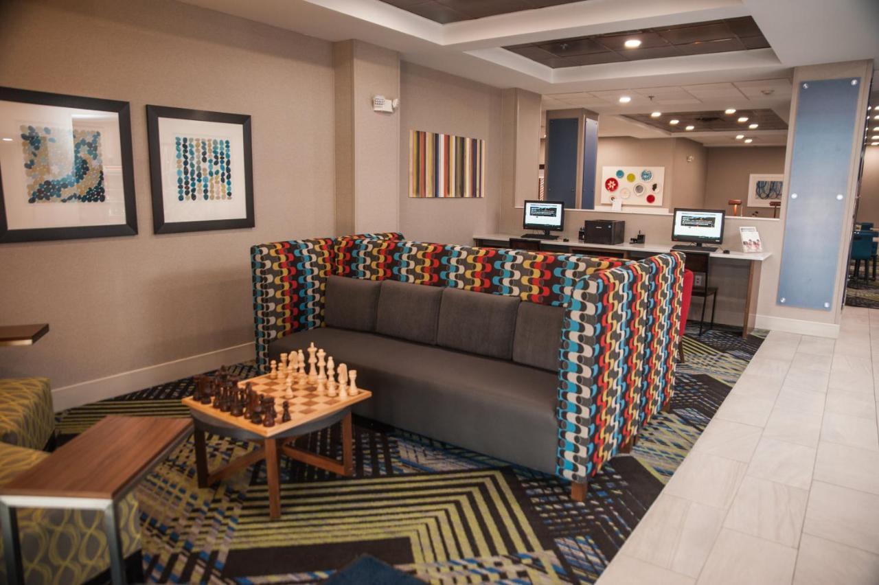 Holiday Inn Express Hotel & Suites Norfolk By Ihg Esterno foto
