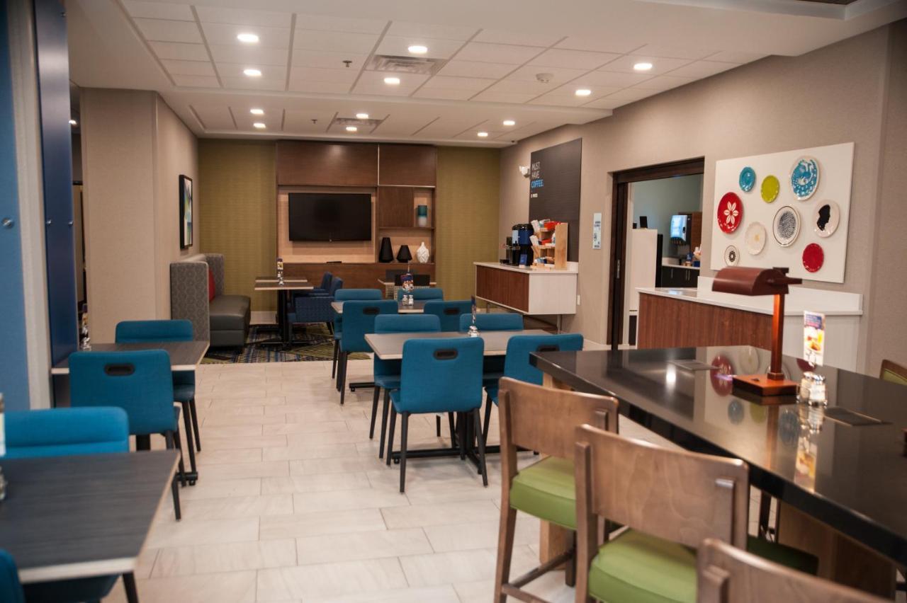 Holiday Inn Express Hotel & Suites Norfolk By Ihg Esterno foto