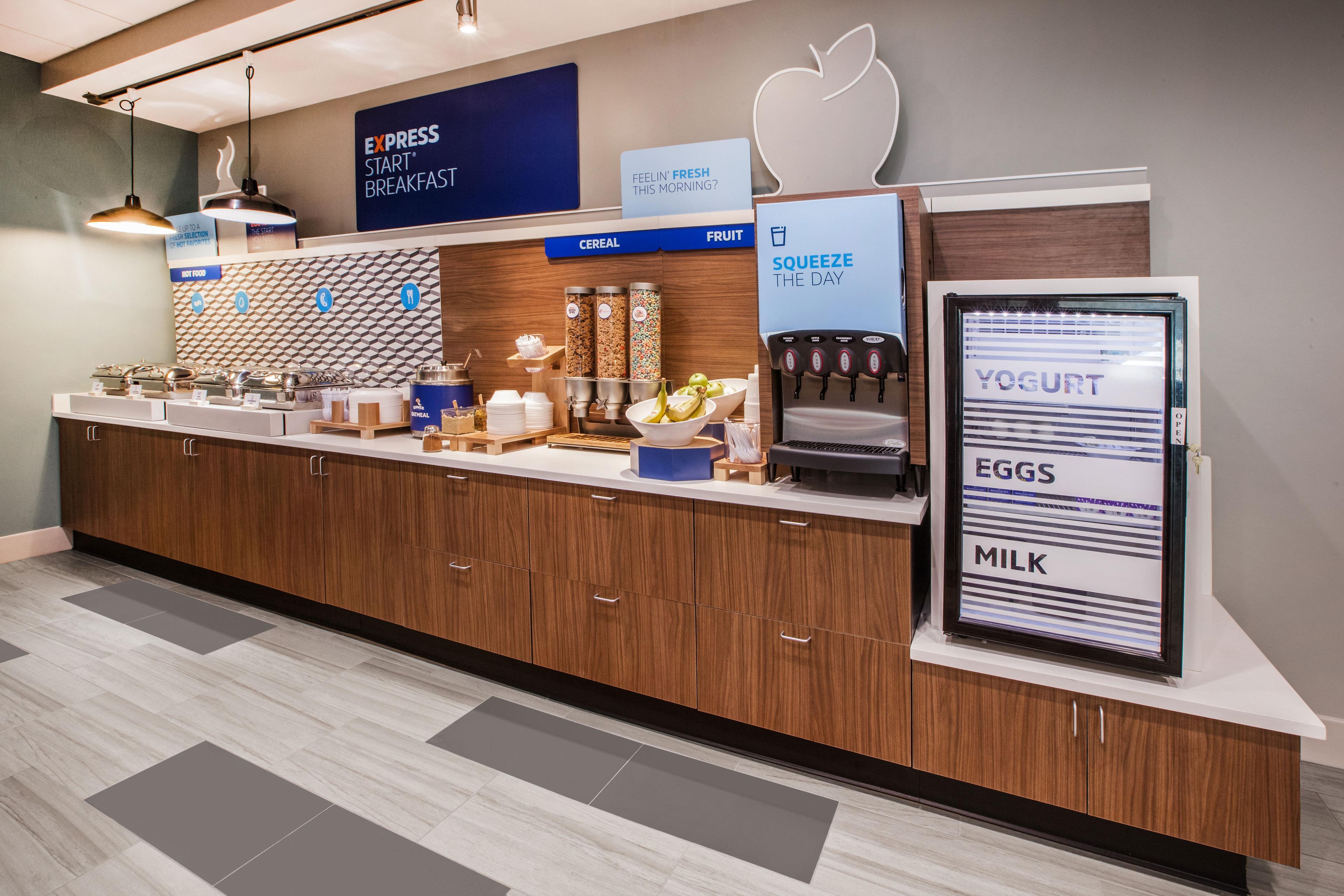 Holiday Inn Express Hotel & Suites Norfolk By Ihg Esterno foto