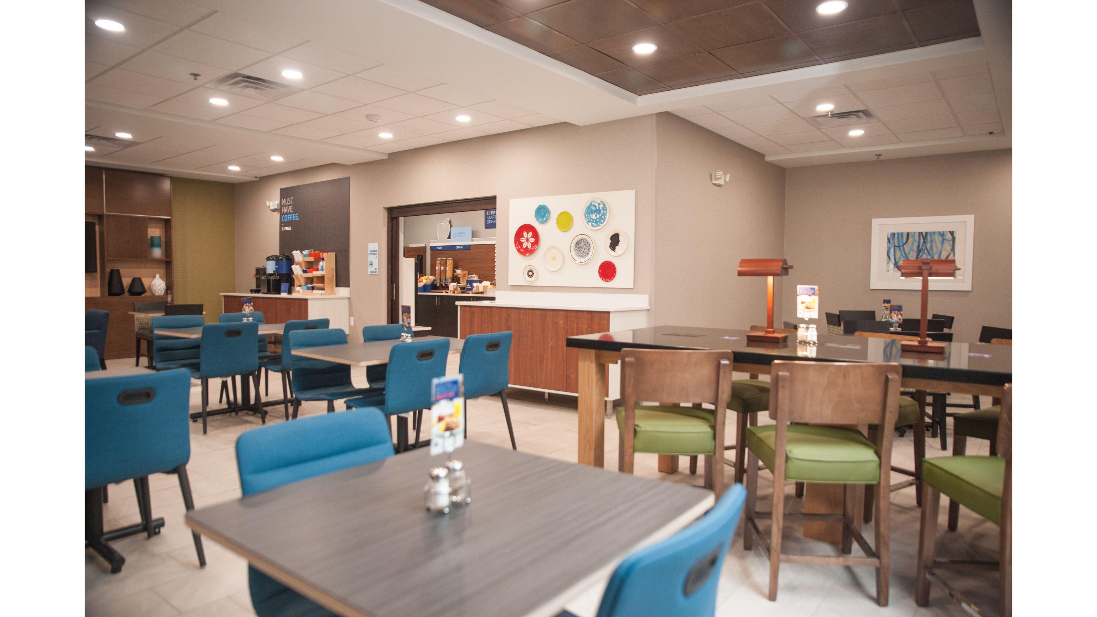 Holiday Inn Express Hotel & Suites Norfolk By Ihg Esterno foto