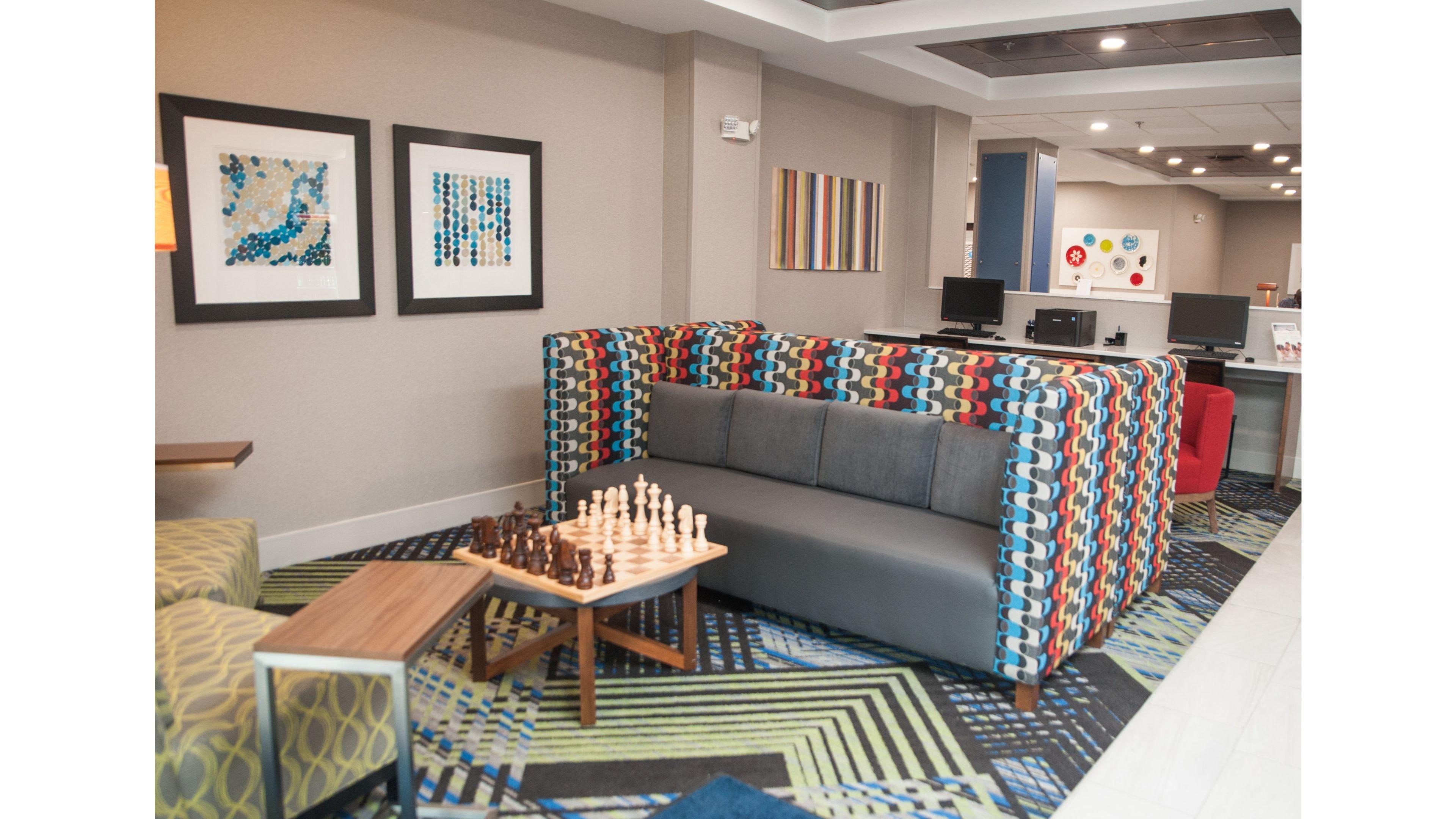 Holiday Inn Express Hotel & Suites Norfolk By Ihg Esterno foto