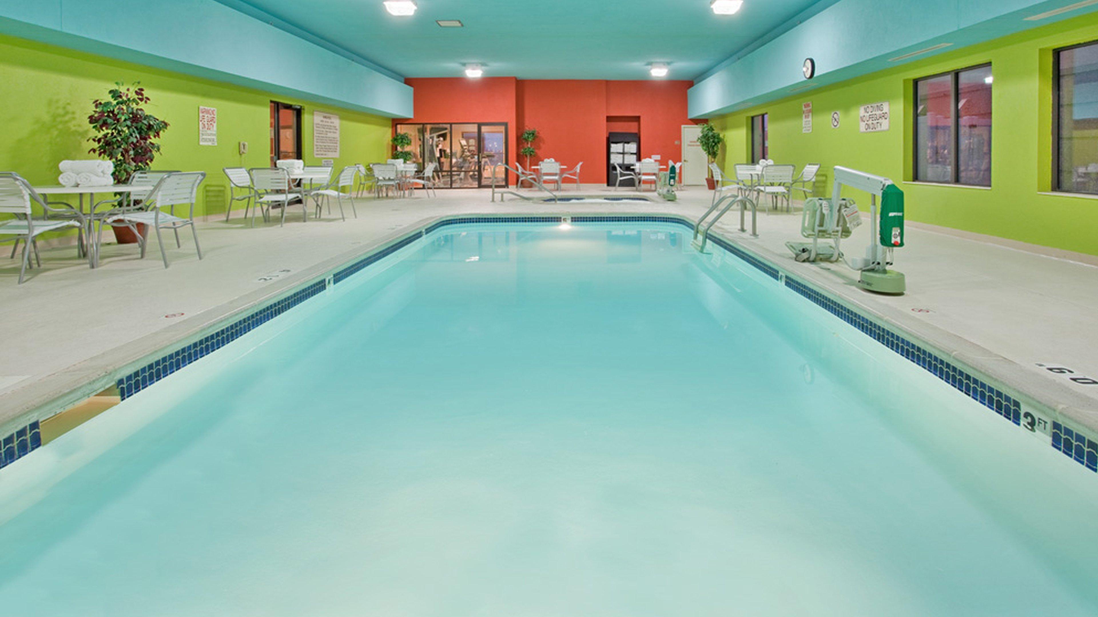 Holiday Inn Express Hotel & Suites Norfolk By Ihg Esterno foto