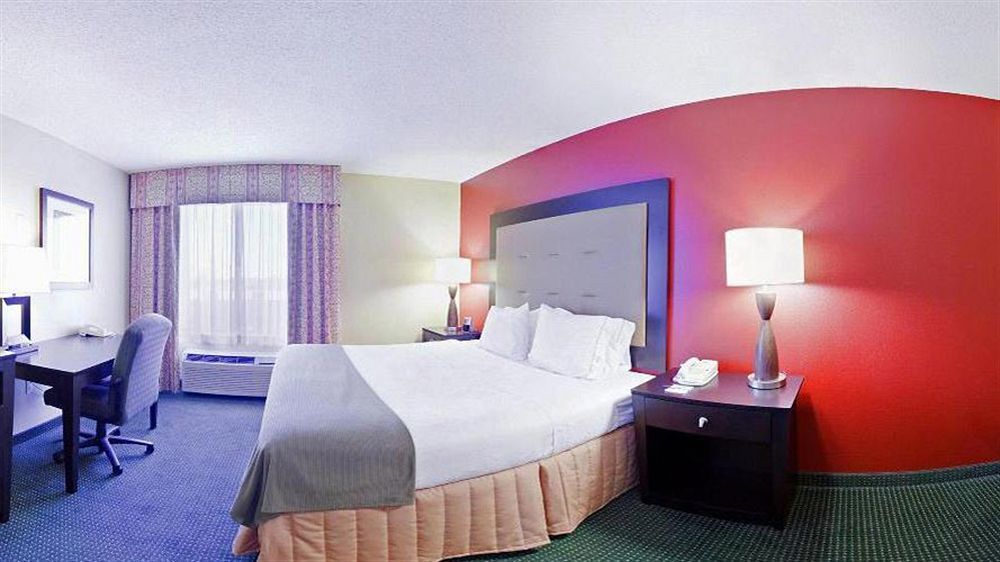 Holiday Inn Express Hotel & Suites Norfolk By Ihg Esterno foto
